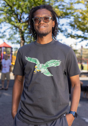 Philadelphia Eagles distressed throwback logo black t-shirt 