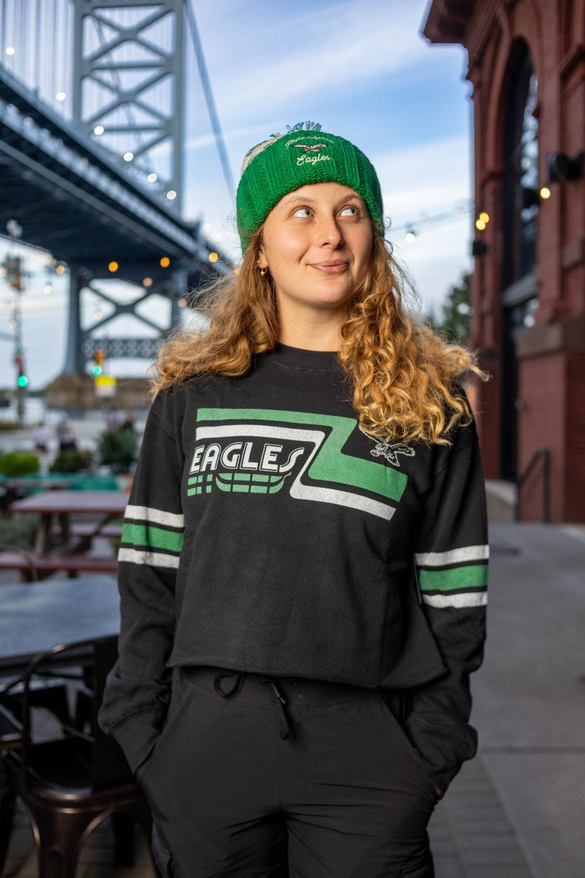 Philadelphia Eagles Women's Retro Black Crop Fleece